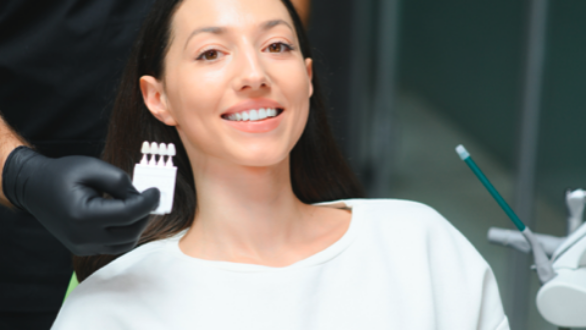 Όψεις πορσελάνης: Όλη η αλήθεια για το χαμόγελο που σκέφτεσαι να αποκτήσεις