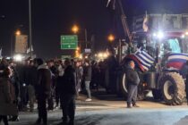 Συνεχίζεται το μπλόκο στο τελωνείο των Κήπων