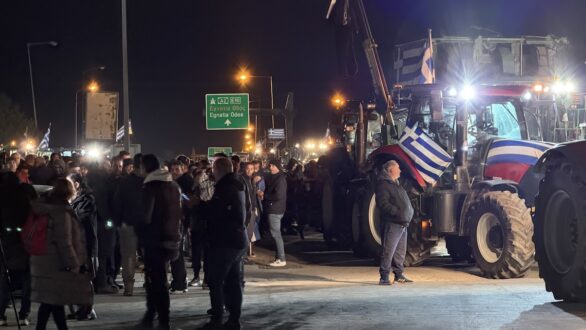 Συνεχίζεται το μπλόκο στο τελωνείο των Κήπων