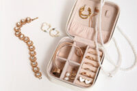 Γιατί το χρυσό χρώμα στα κοσμήματα είναι η πιο έξυπνη επιλογή για το στυλ σου