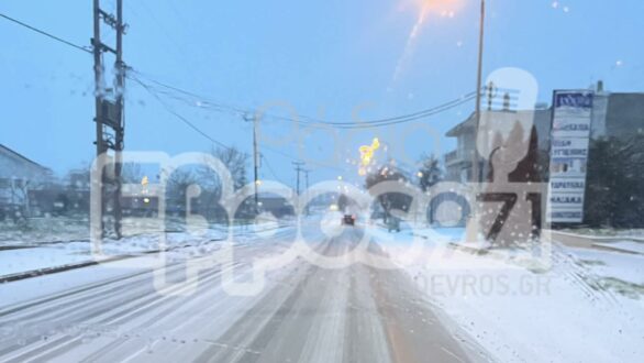 Αλαλούμ και χάος στον Βόρειο Έβρο με τον χιονιά – Καταγγελίες για τις επικίνδυνες αποφάσεις των δημάρχων