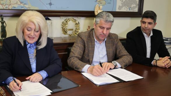 Υπογράφηκε σύμφωνο συνεργασίας για την δημιουργία Περιφερειακού Συμβουλίου Νέων Αν. Μακεδονίας και Θράκης